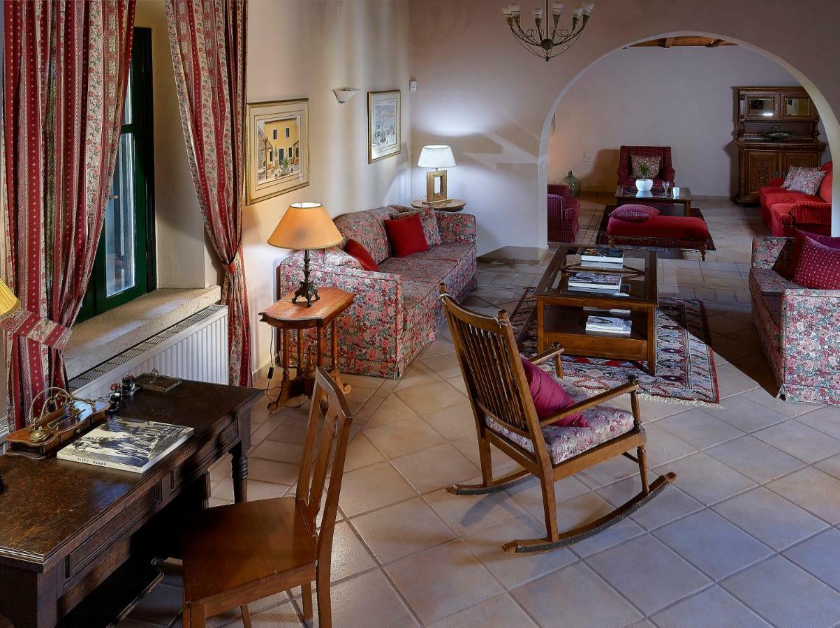 Castello Villa Daphnes - Private Pool & Whirlpool Dhafnes Екстер'єр фото