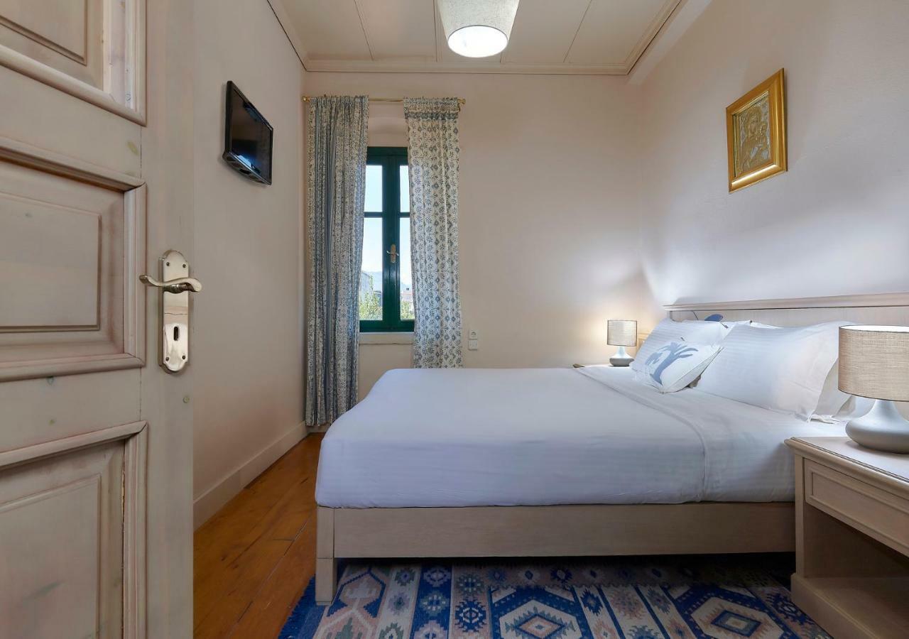 Castello Villa Daphnes - Private Pool & Whirlpool Dhafnes Екстер'єр фото